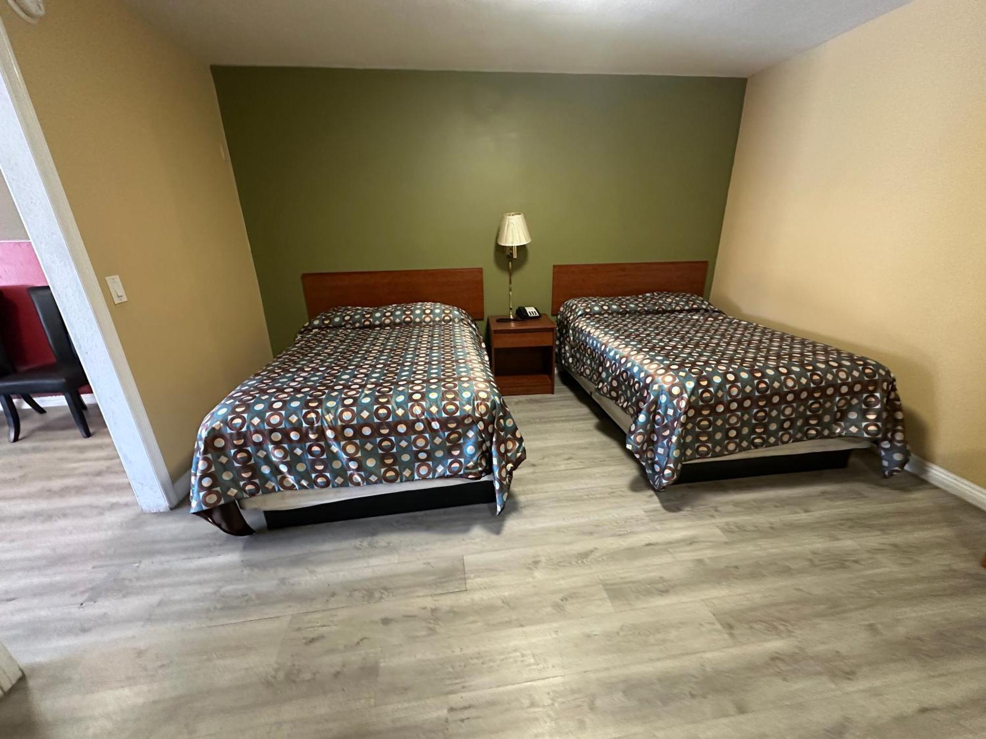 Desert Inn Motel Корона Екстериор снимка