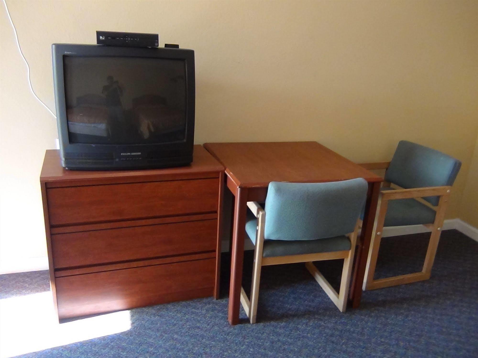 Desert Inn Motel Корона Екстериор снимка